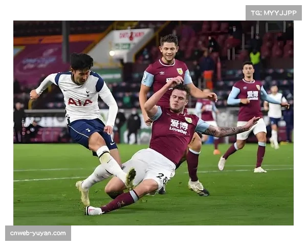 英超球队重视攻防转换速度 中场绞杀成为比赛关键节点